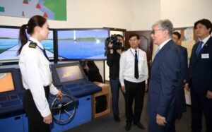 Президент Казахстана Касым-Жомарт Токаев ознакомился с деятельностью Морской академии
